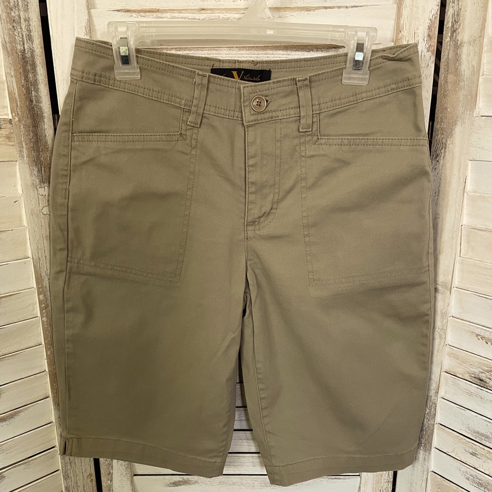 Gloria Vanderbilt shorts size 6